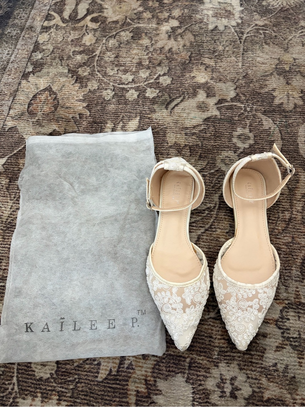 Kailee P. Women’s Cream Lace Pointed-Toe Ankle-Strap Flats
